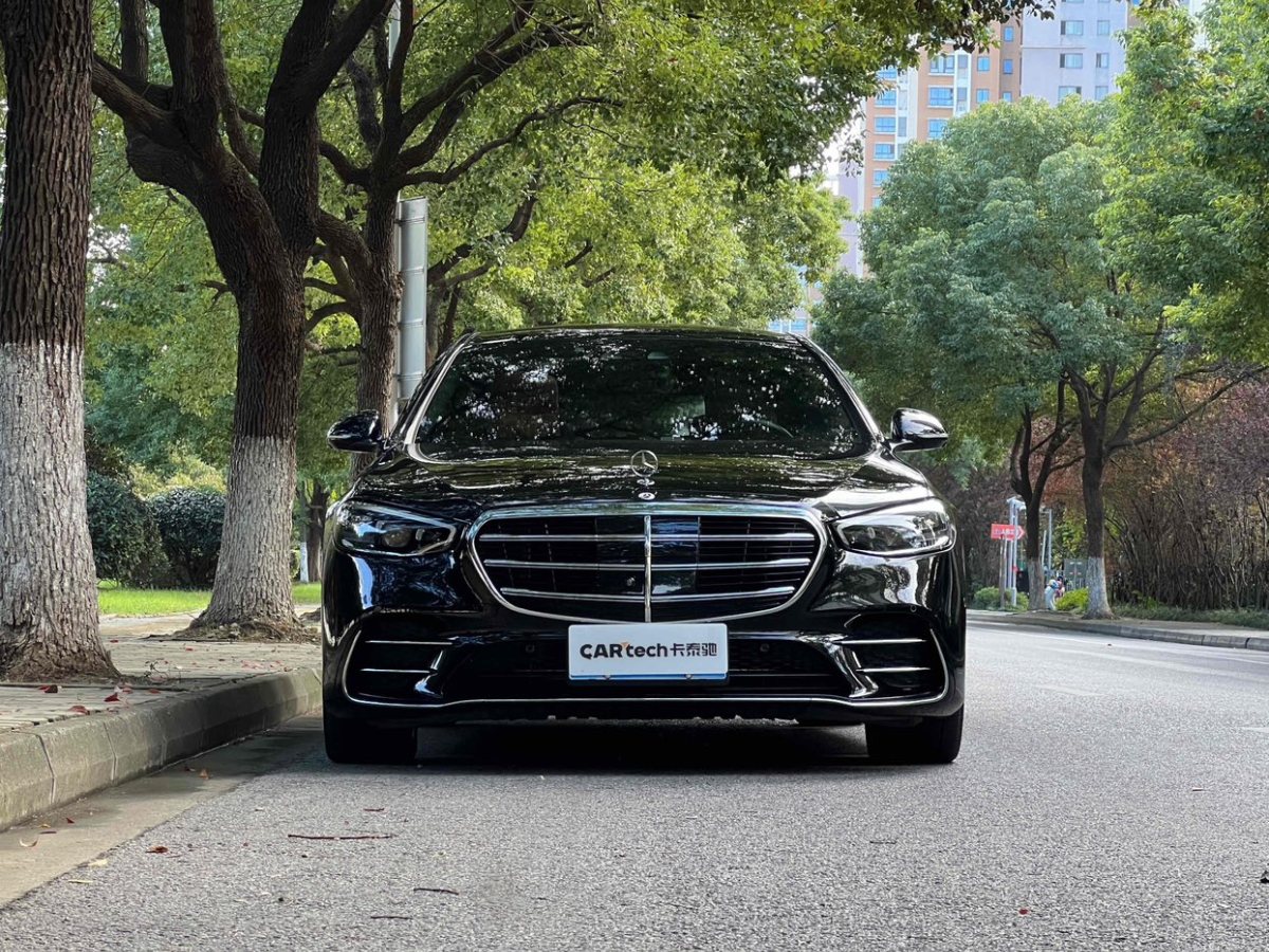 Mercedes-Benz GL AMG 2023 immagine di auto 