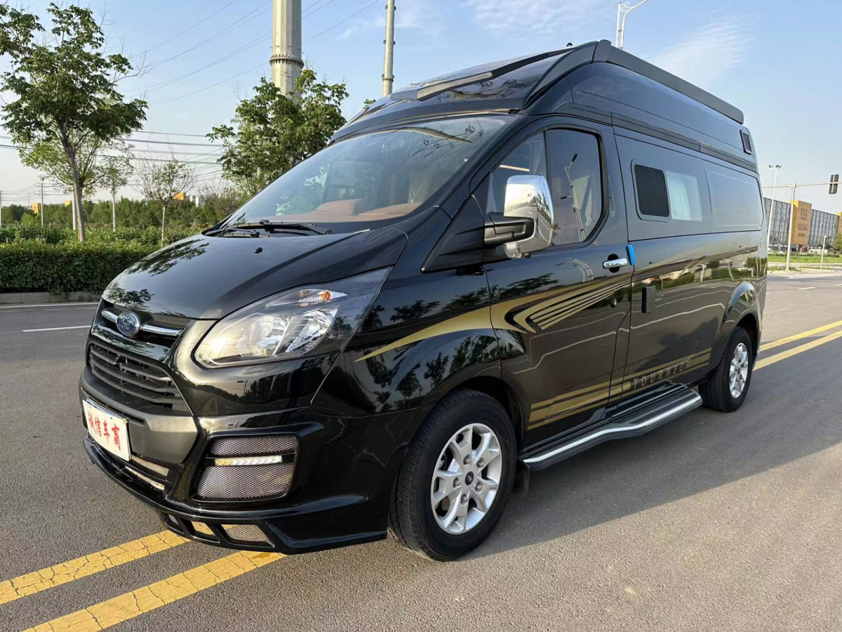 Ford 2021 immagine di auto 