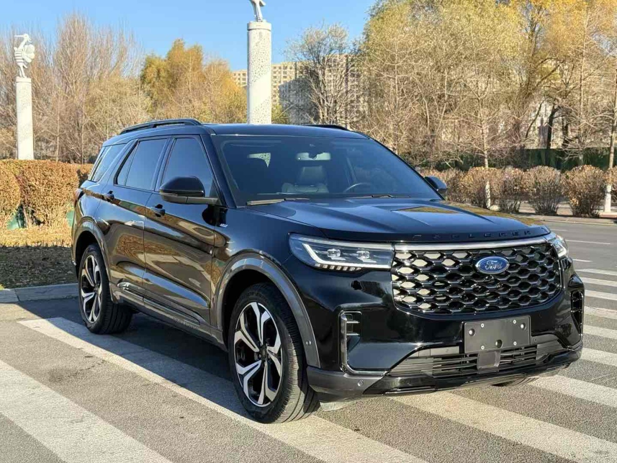 Ford Explorer 2022 car image 