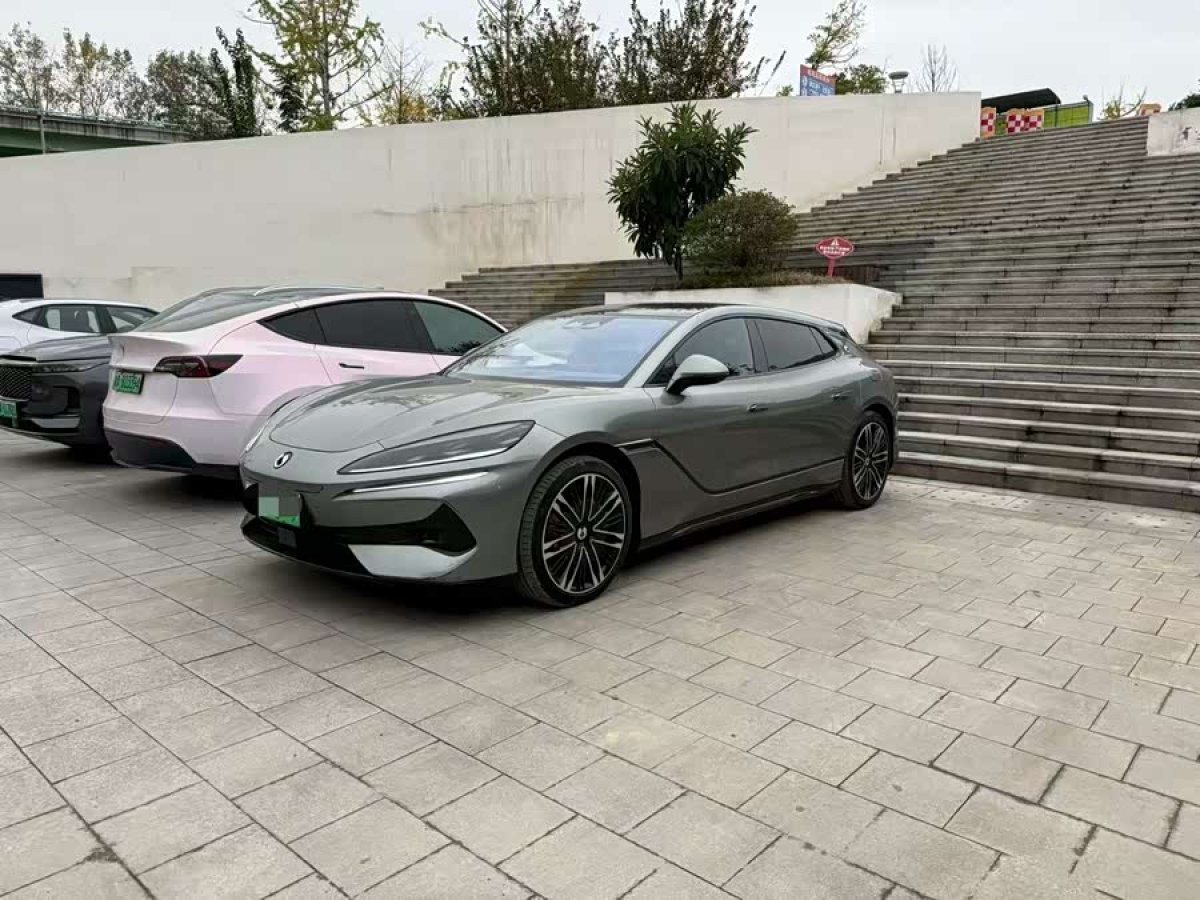 Denza Z9GT 2024 Denza Z9GT 2024 car image