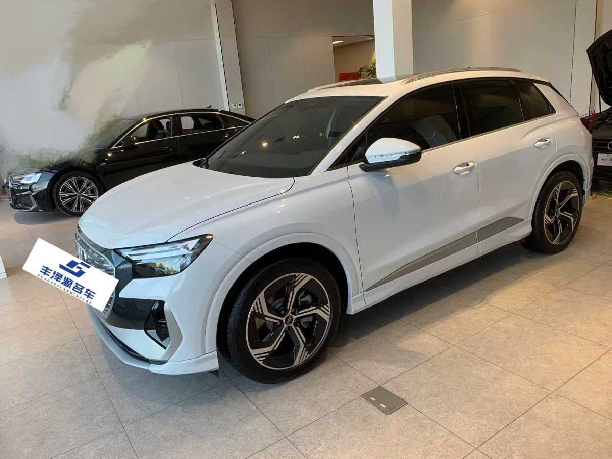Audi Q4 e-tron 2025 immagine di auto 