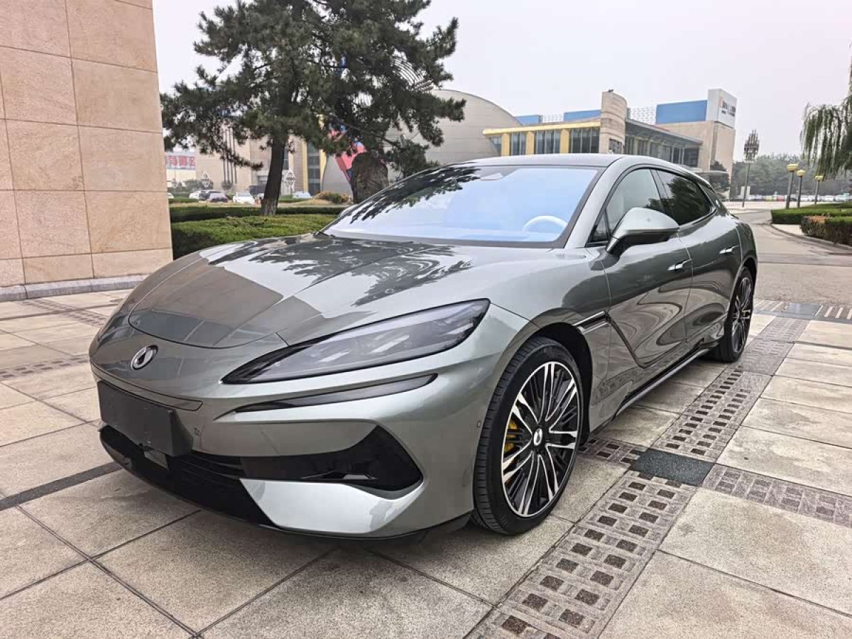 Denza Z9GT 2024 Denza Z9GT 2024 car image