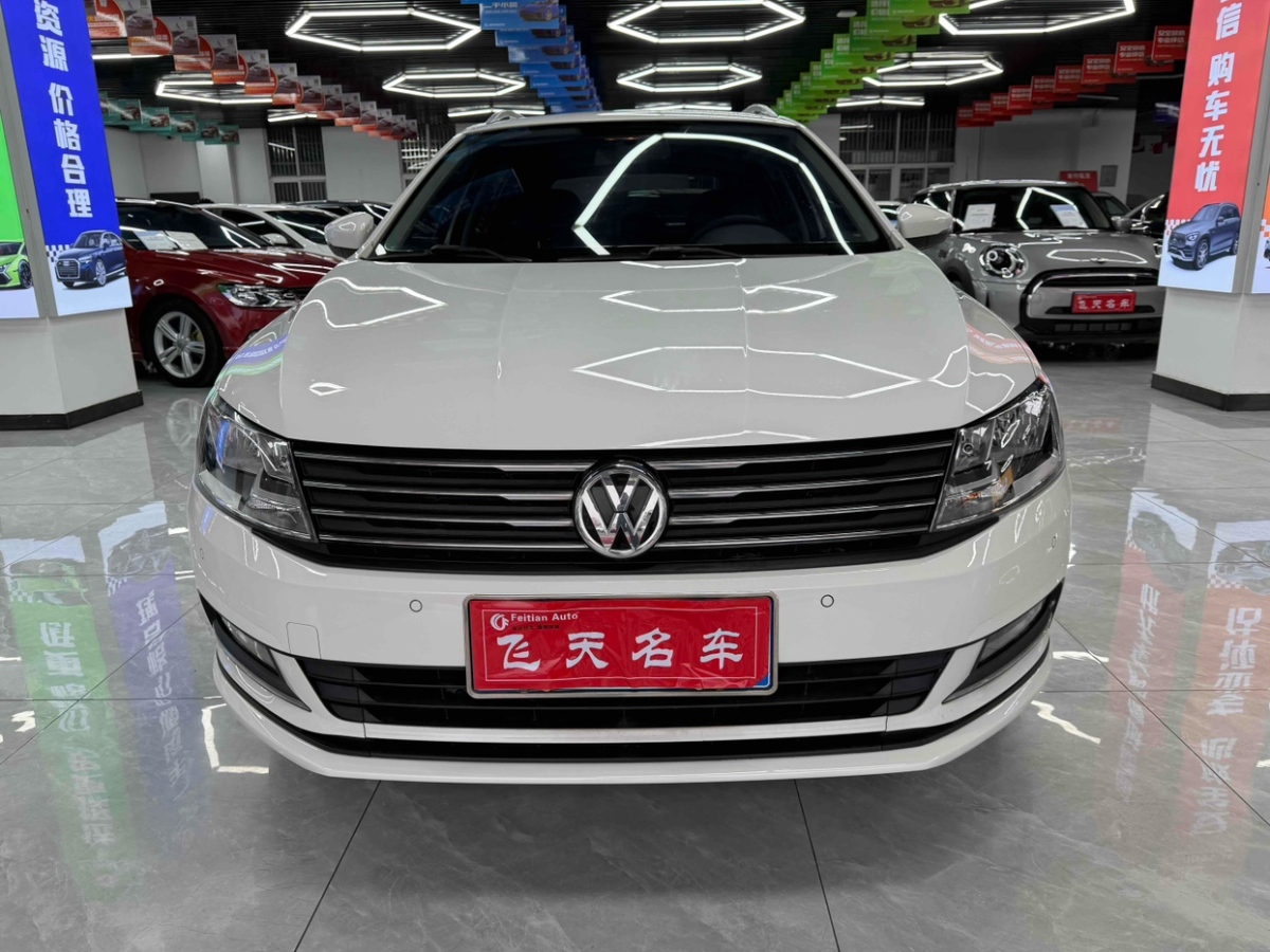 Volkswagen Gran Lavida 2017 Volkswagen Gran Lavida 2017 car image