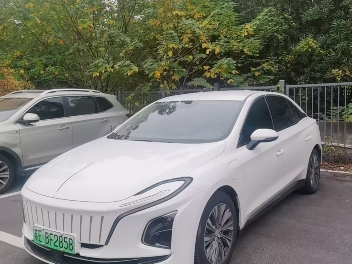 HongQi E-QM5 2024 car image 