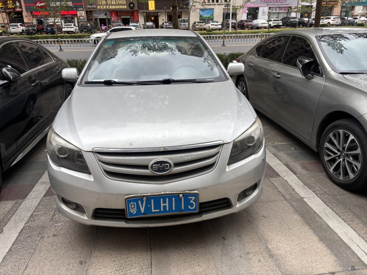 BYD M9 2012 car image 