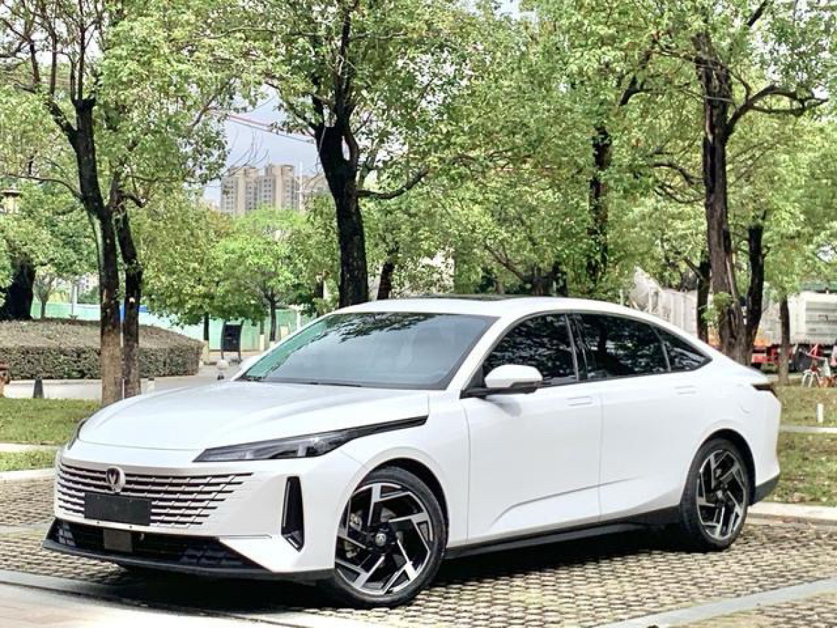 Changan Lamore 2023 Changan Lamore 2023 car image