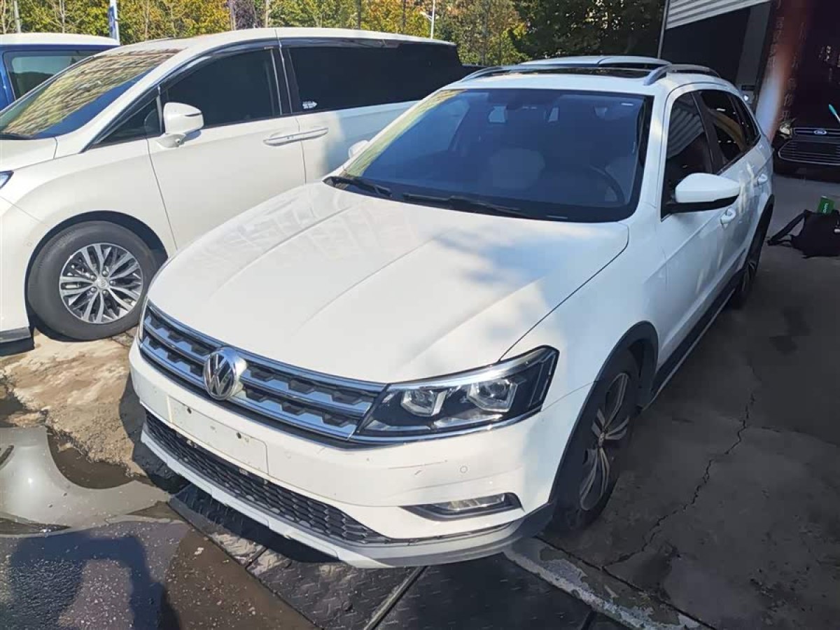 Volkswagen Cross Lavida 2018 Volkswagen Cross Lavida 2018 immagine di auto