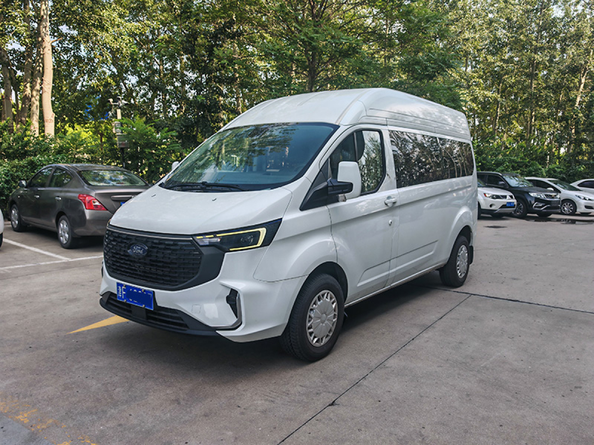 Ford Transit 2023 car image 
