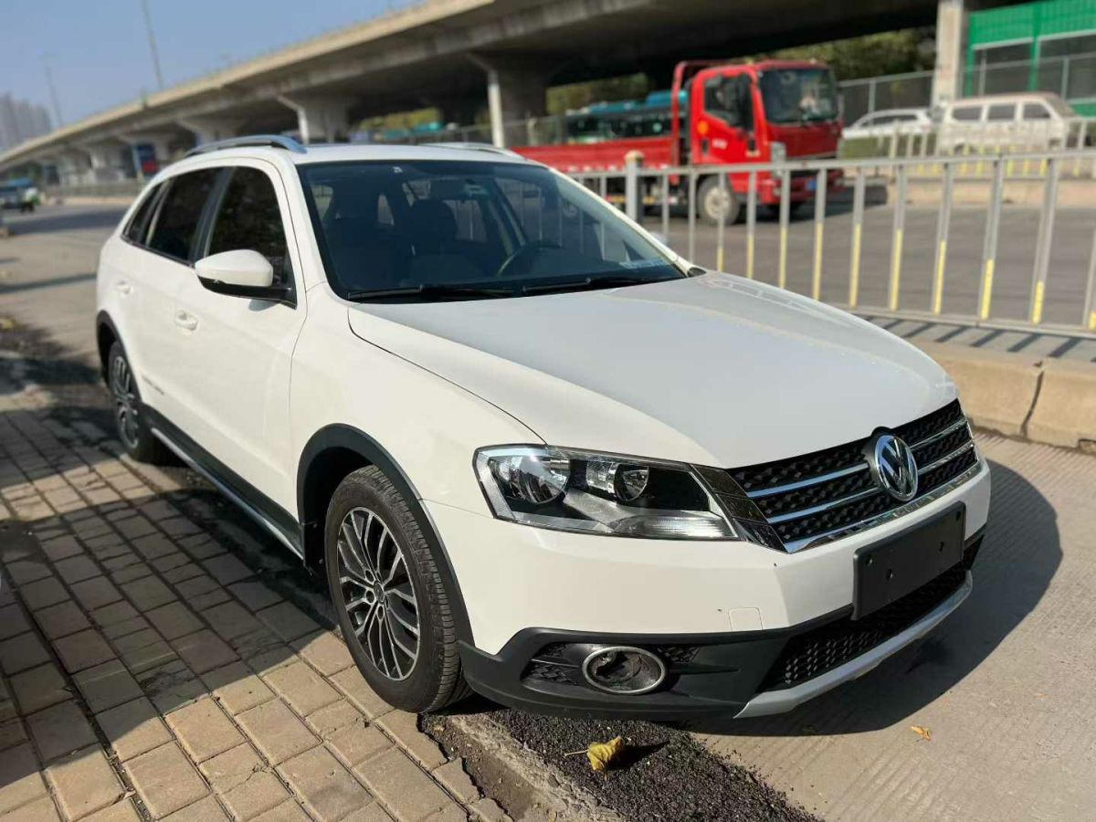 Volkswagen Cross Lavida 2014 Volkswagen Cross Lavida 2014 immagine di auto