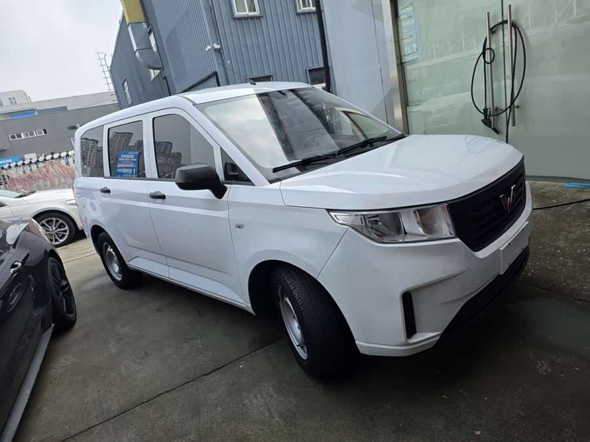 Wuling Hongguang PLUS 2022 Wuling Hongguang PLUS 2022 汽车图片