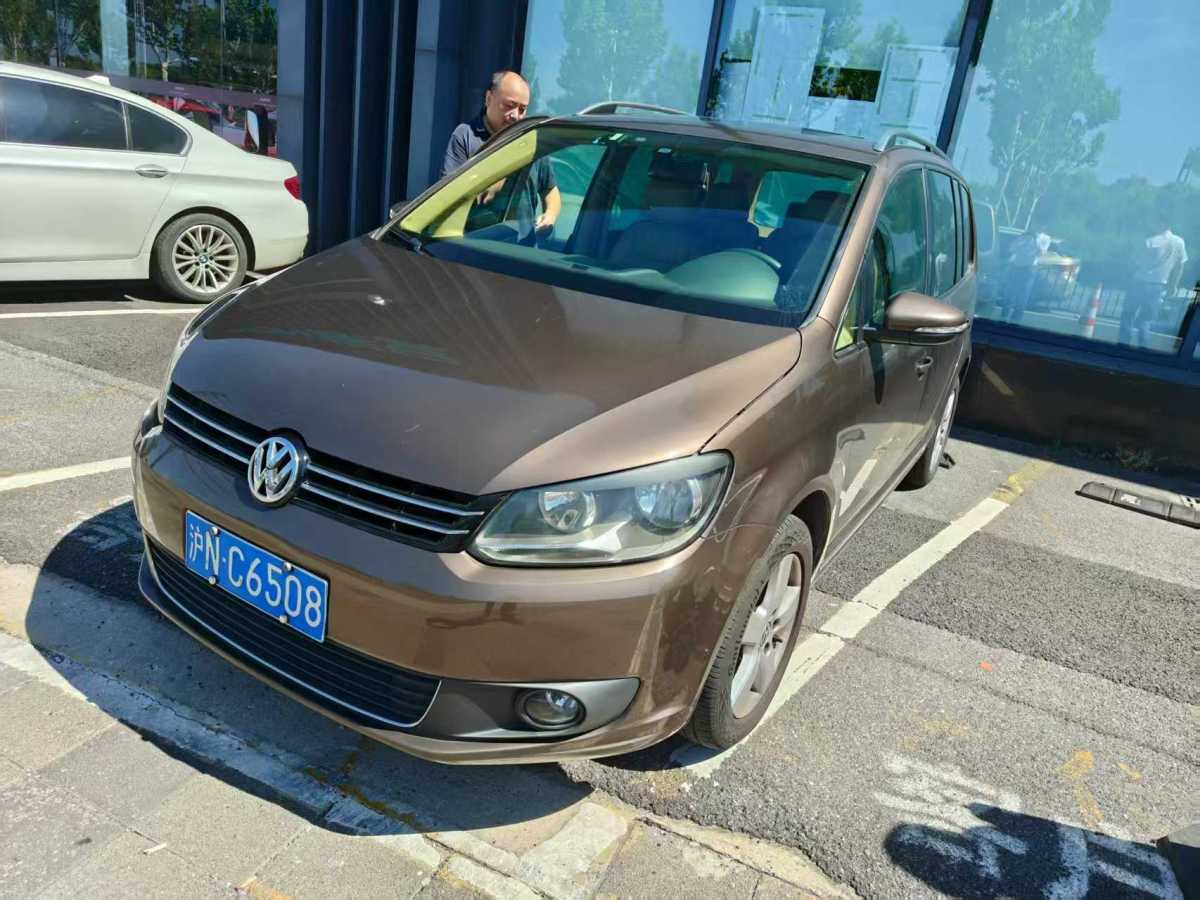 Volkswagen Touran 2013 car image 