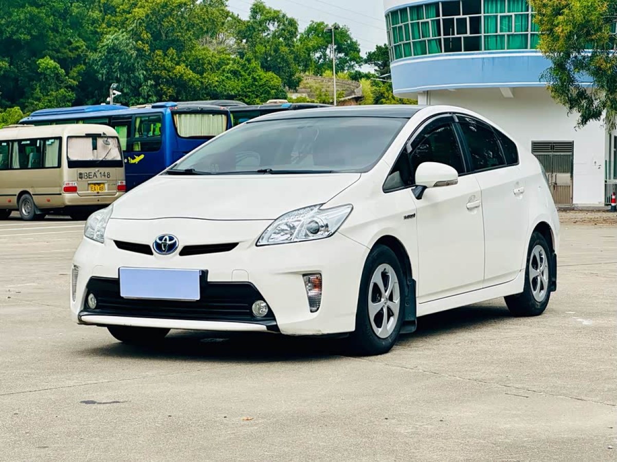 Toyota Prius 2013 car image 