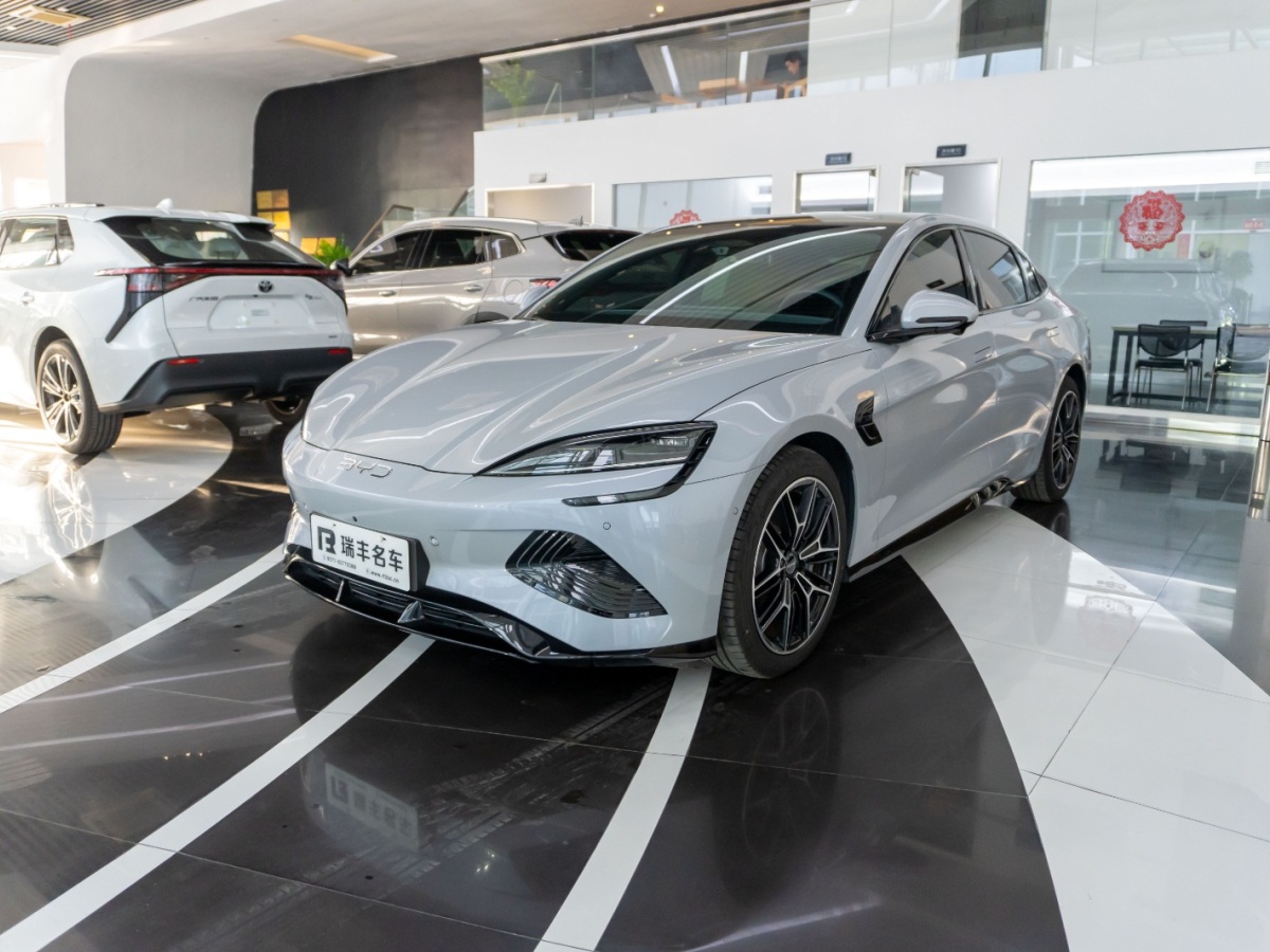 BYD Seal 2025 car image 