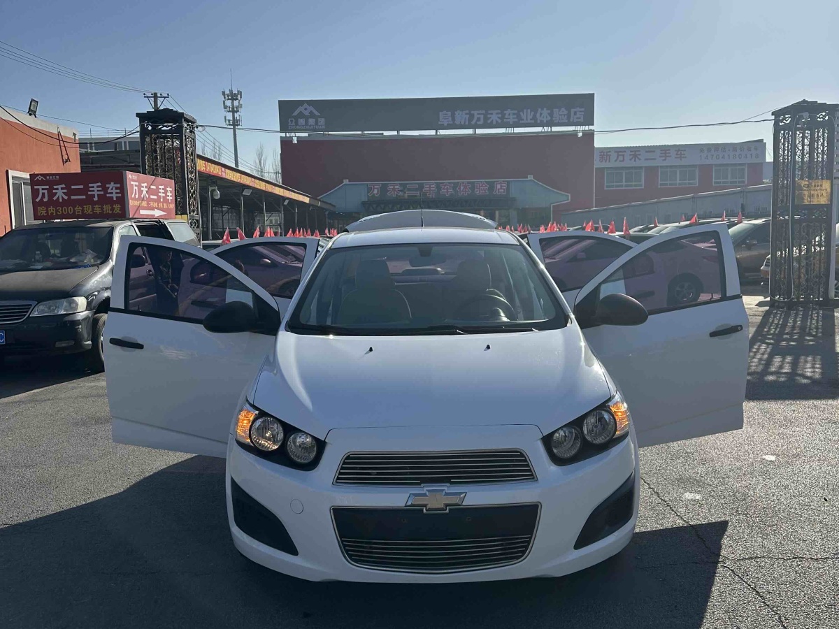 Chevrolet Aveo 2014 Chevrolet Aveo 2014 汽车图片