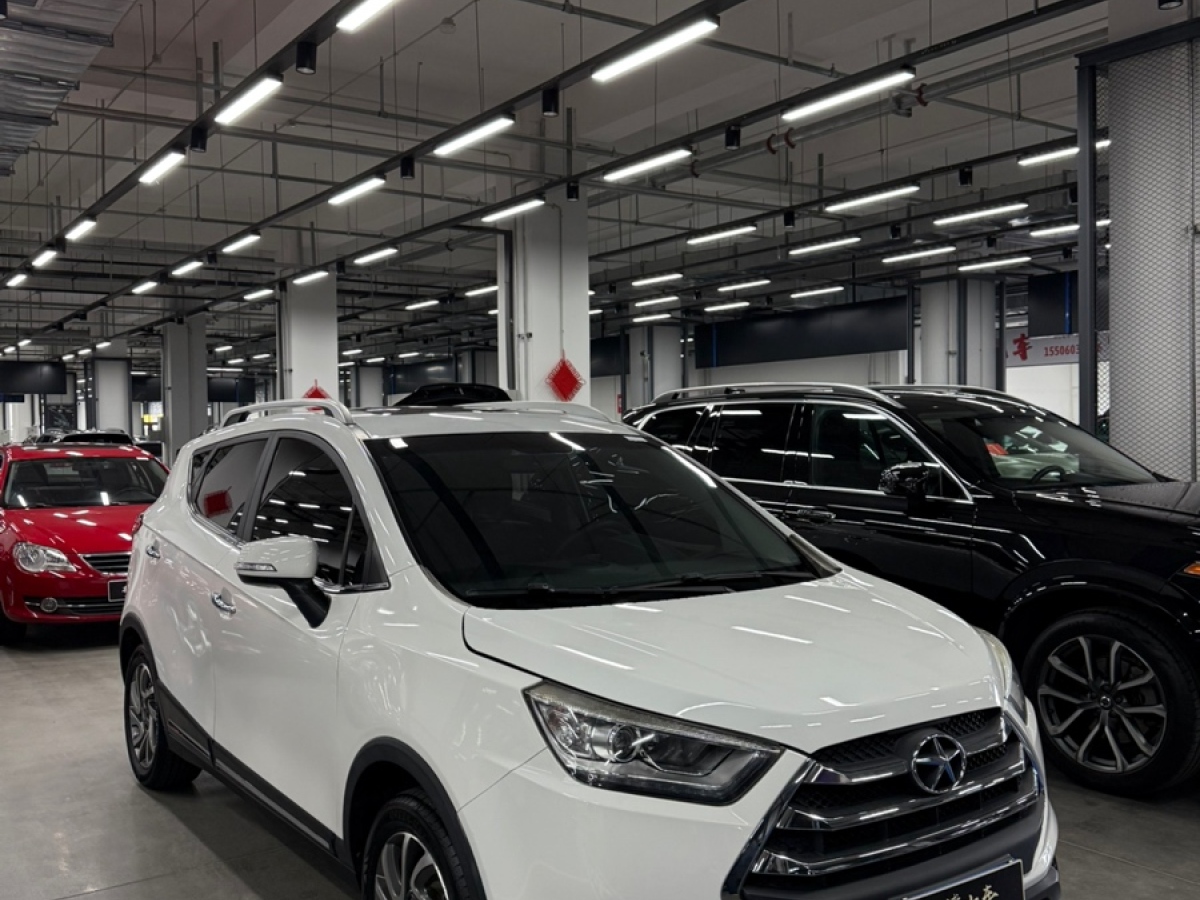 JAC 2015 JAC 2015 car image