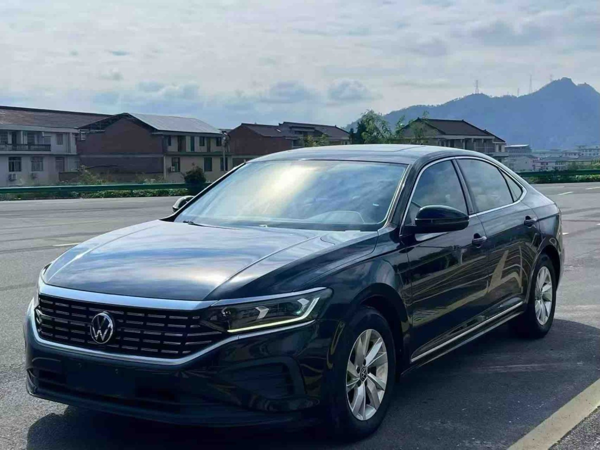 Volkswagen Passat 2022 car image 