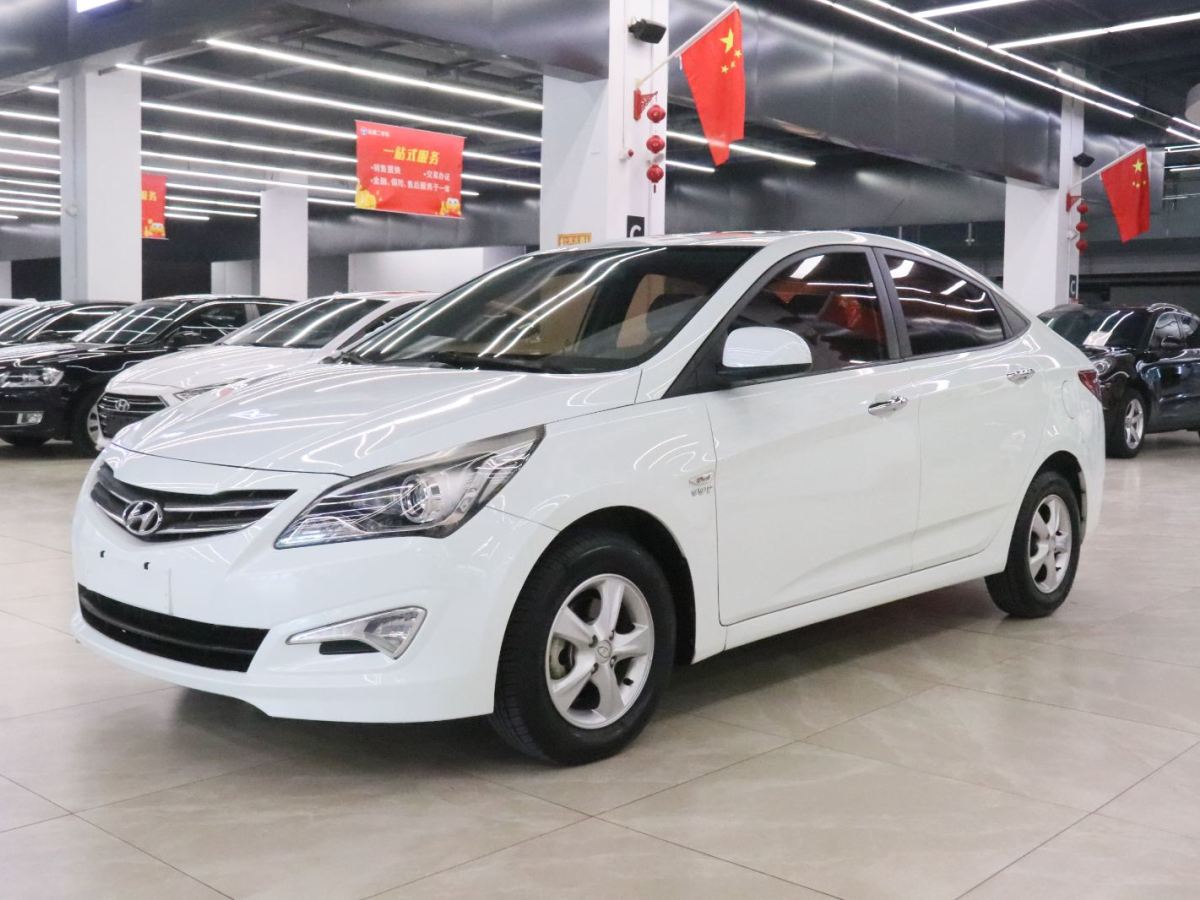 Hyundai Reina 2014 car image 