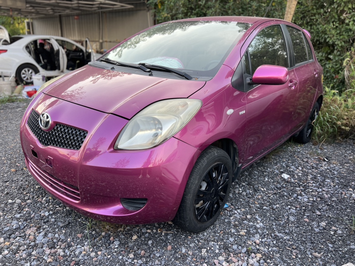Toyota Yaris 2009 car image 