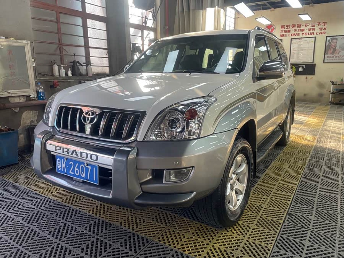 Toyota Land Cruiser Prado 2004 Toyota Land Cruiser Prado 2004 car image