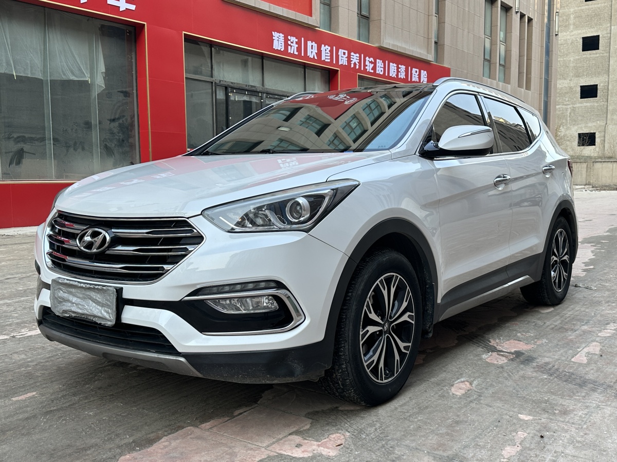 Hyundai Santa Fe 2018 car image 