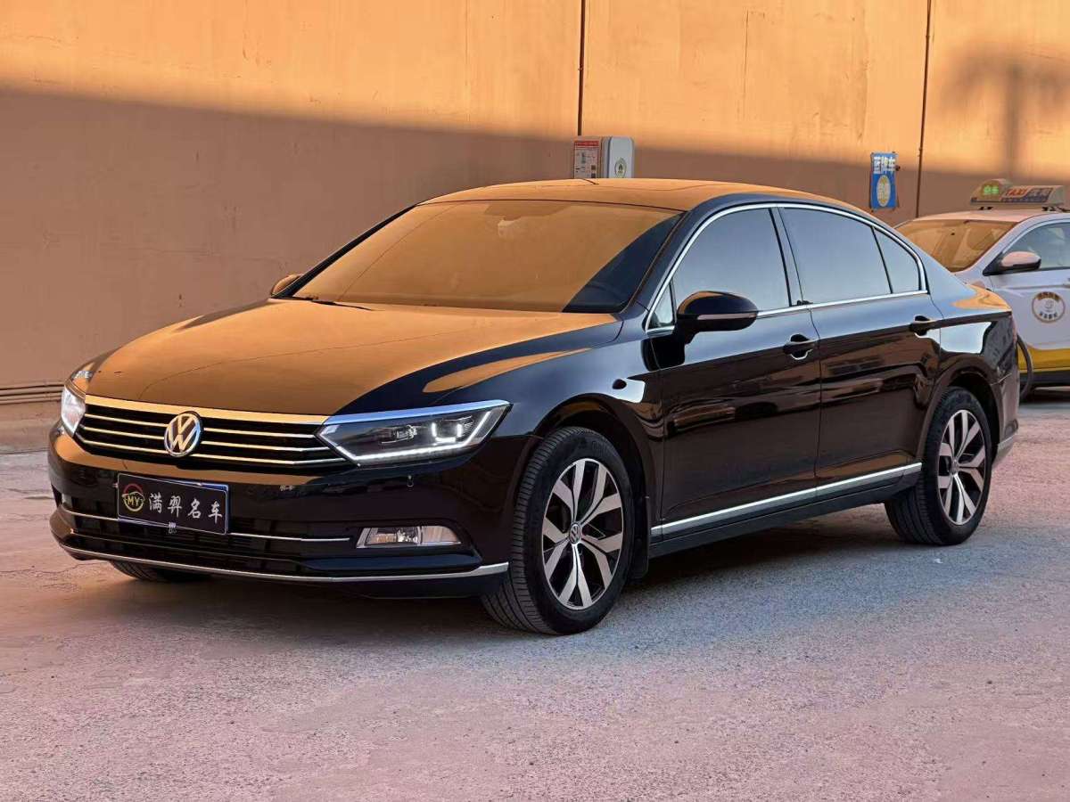 Volkswagen 2018 car image 