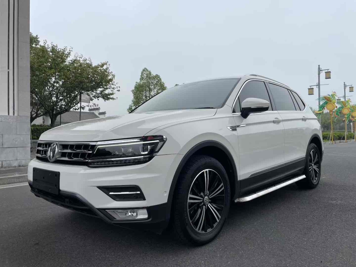 Volkswagen Tiguan X 2018 Volkswagen Tiguan X 2018 car image