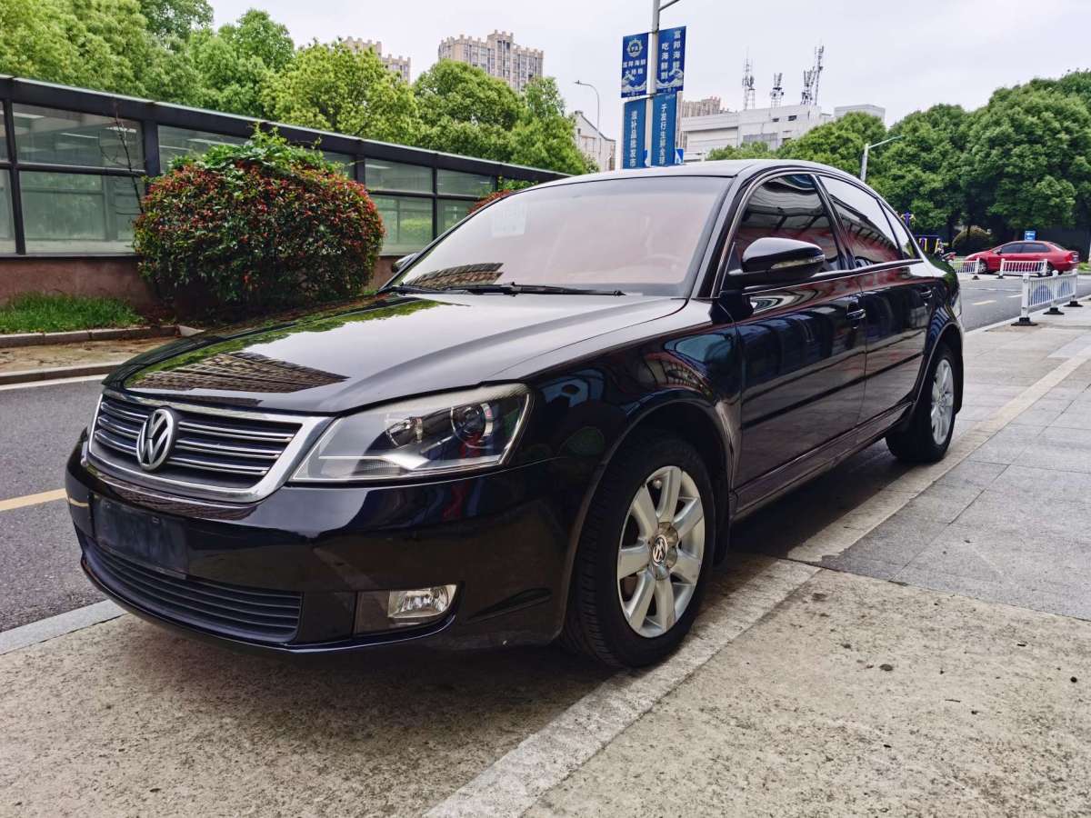 Volkswagen Passat Lingyu 2010 car image 