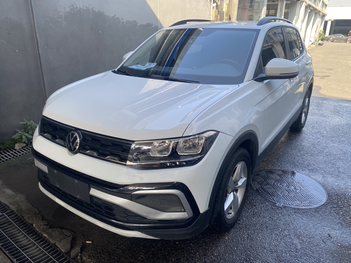 Volkswagen T-Cross 2023 car image 
