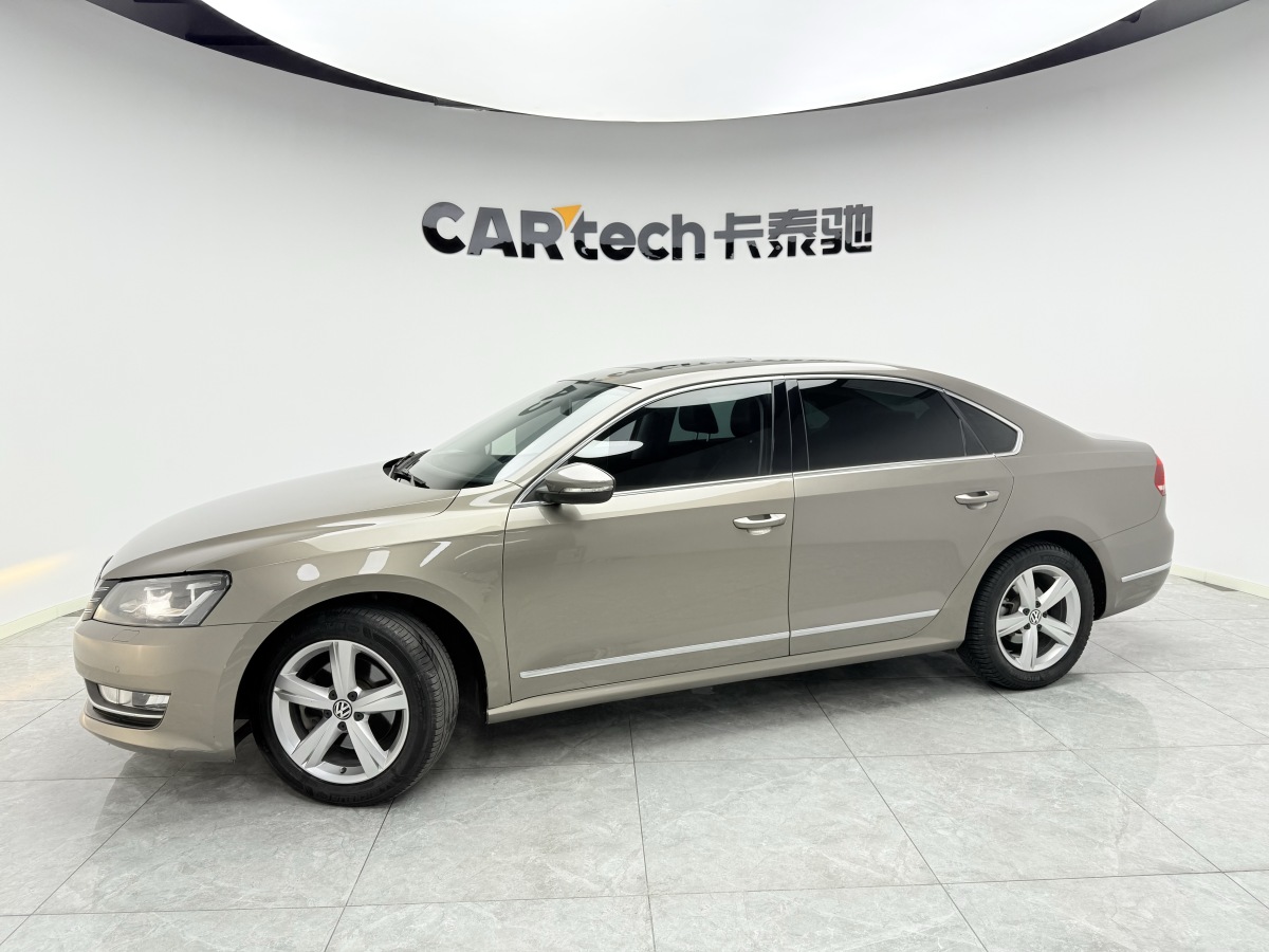 Volkswagen Passat 2012 car image 