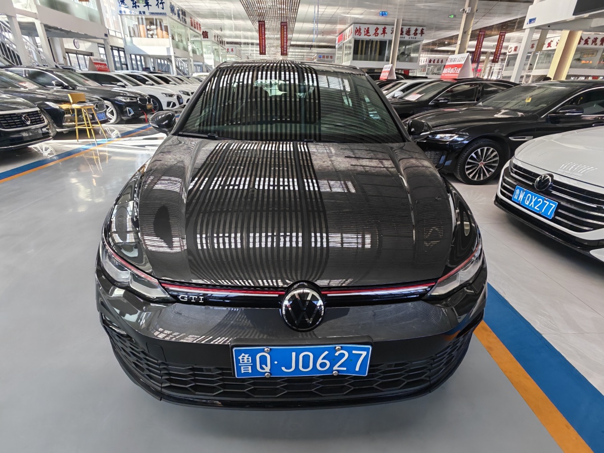 Volkswagen GolfGTI 2023 car image 