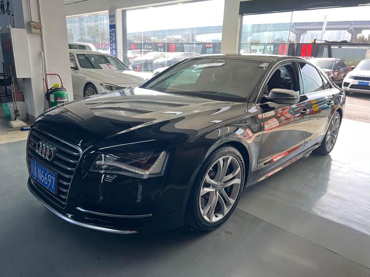 Audi S8 2013 car image 