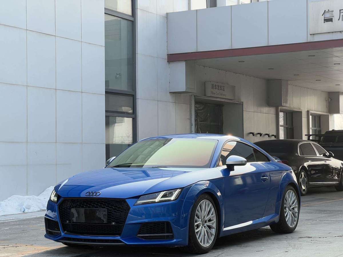 Audi TTS 2017 car image 