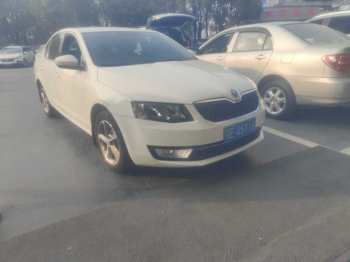 Skoda Octavia 2015 car image 