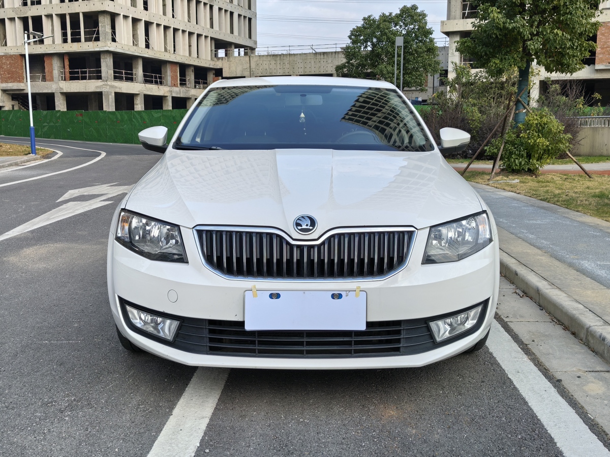 Skoda Octavia 2015 Skoda Octavia 2015 car image