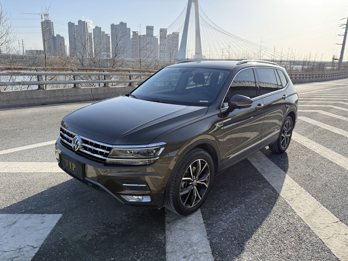 Volkswagen Tiguan X 2017 Volkswagen Tiguan X 2017 car image