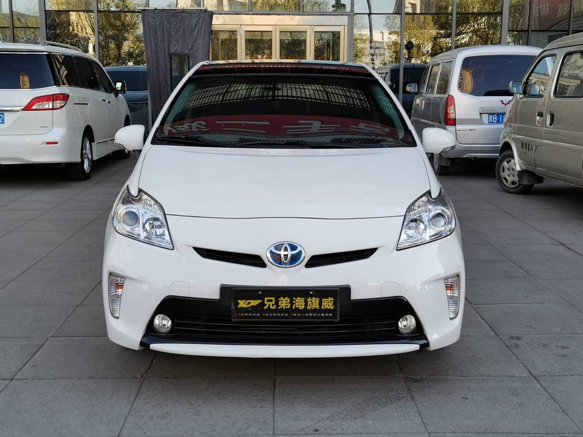 Toyota Prius 2015 car image 