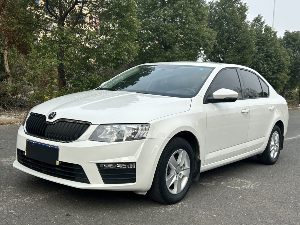 Skoda Octavia 2017 car image 
