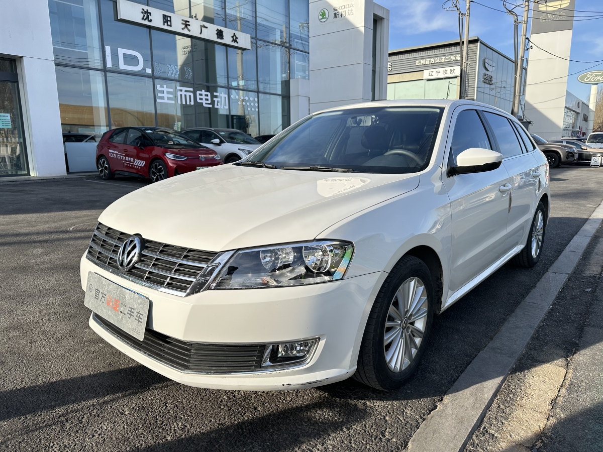 Volkswagen Gran Lavida 2015 immagine di auto 