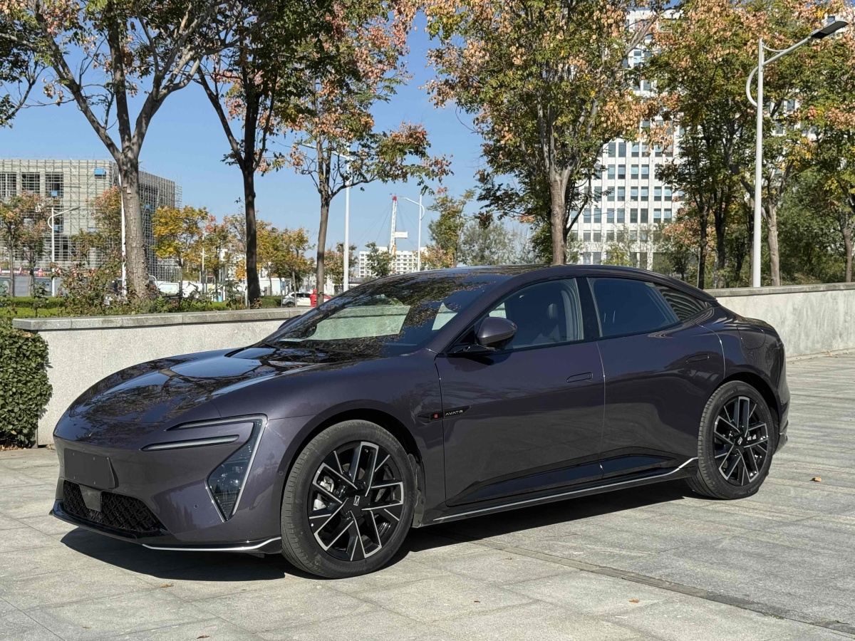 Avatr 06 2025 car image 