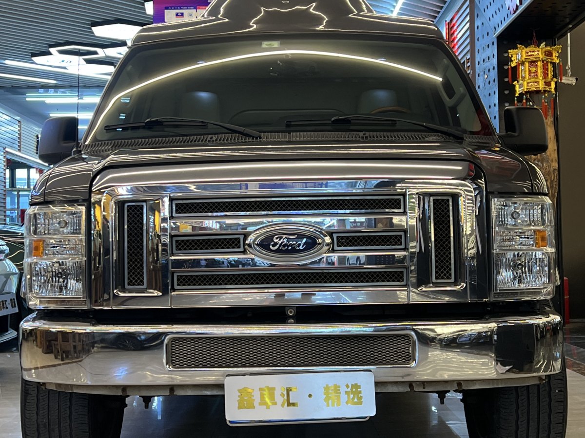 Ford E350 2009 Ford E350 2009 car image