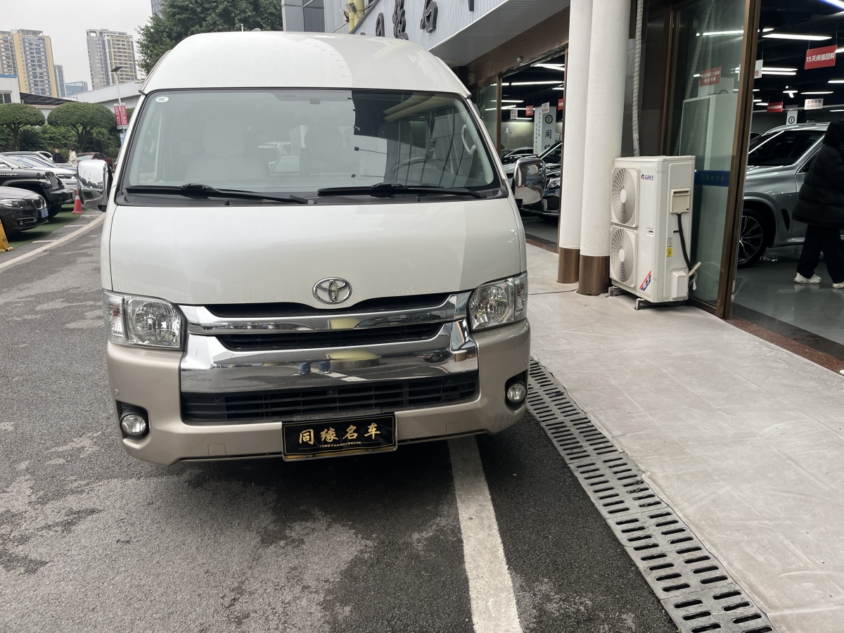 Toyota Hiace 2016 Toyota Hiace 2016 immagine di auto