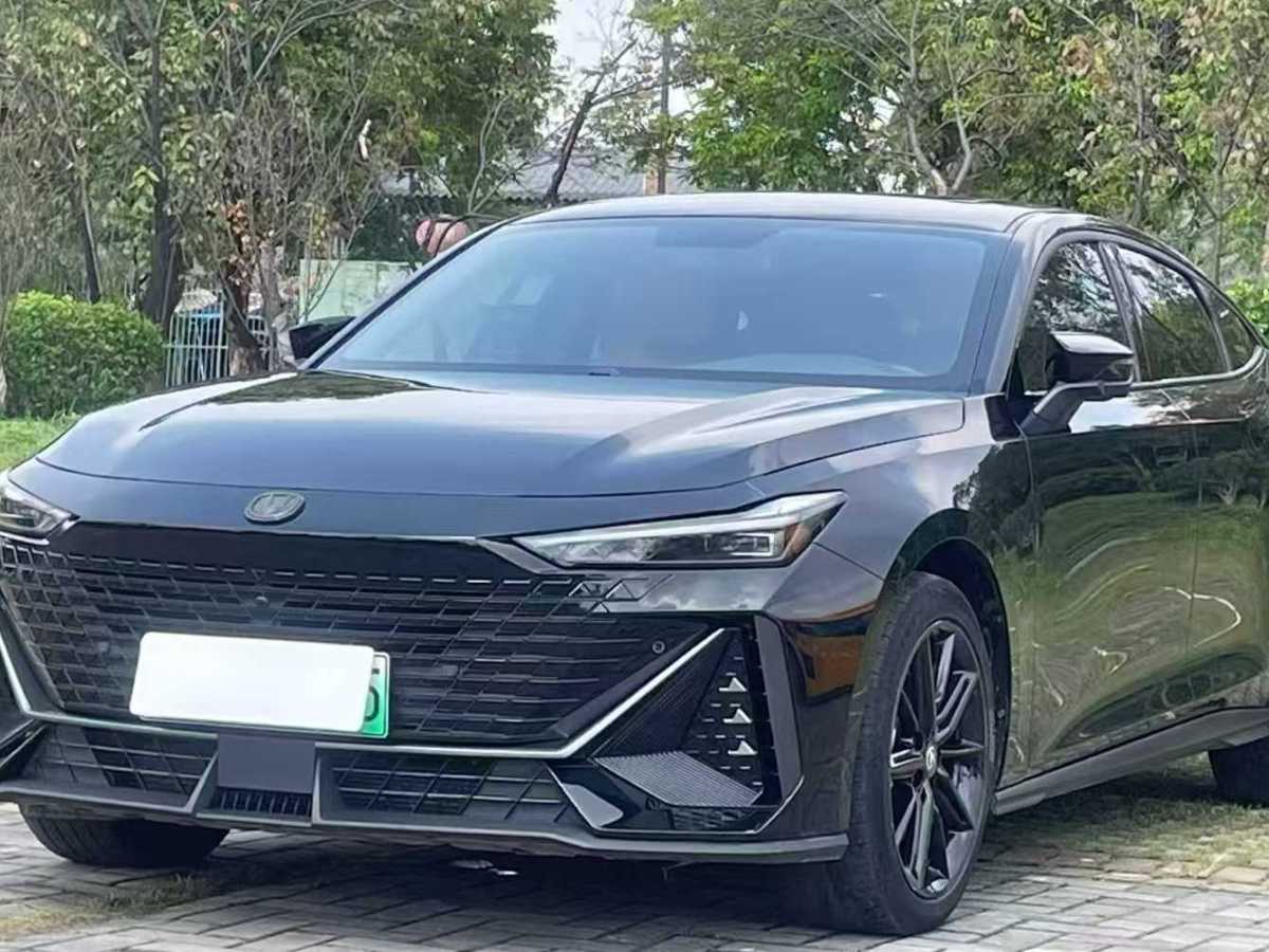 Changan UNI-V iDD 2023 car image 