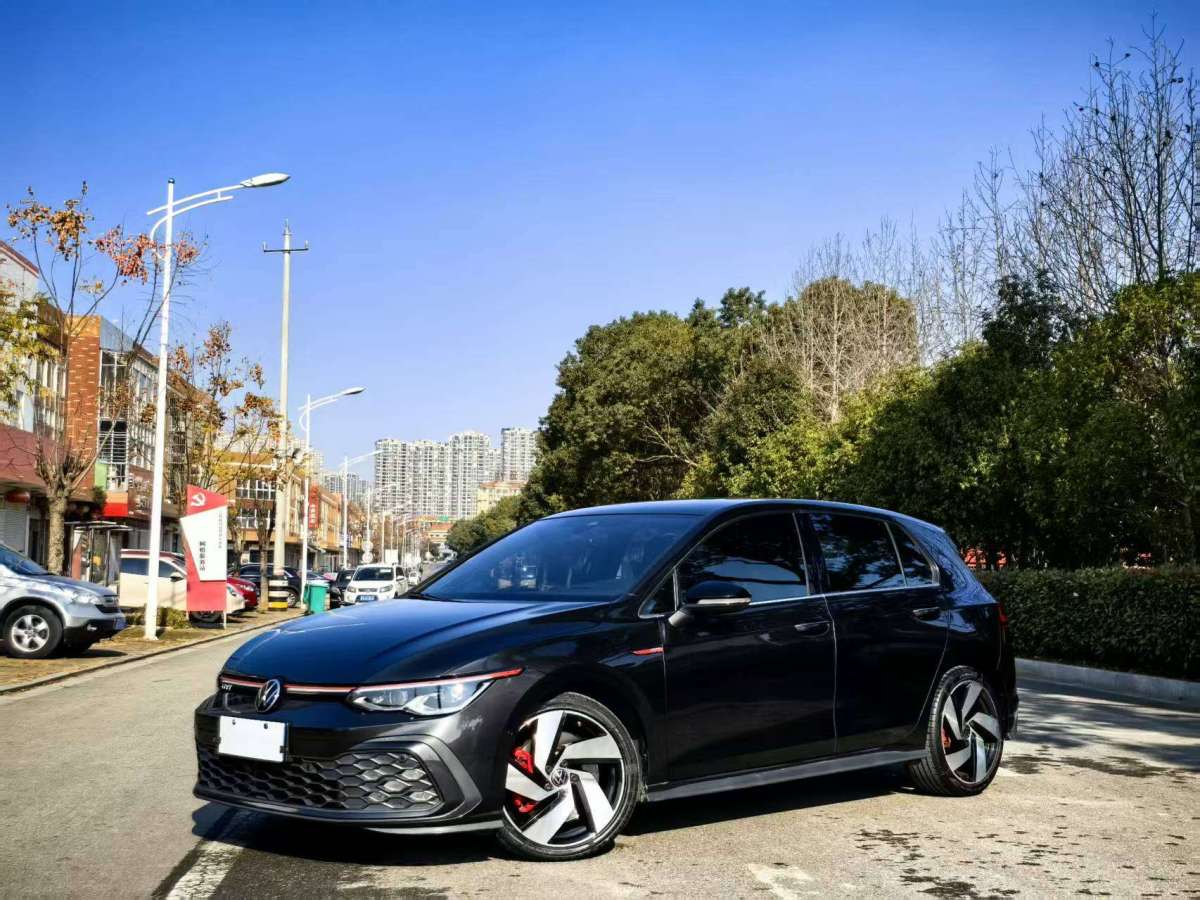 Volkswagen GolfGTI 2022 car image 
