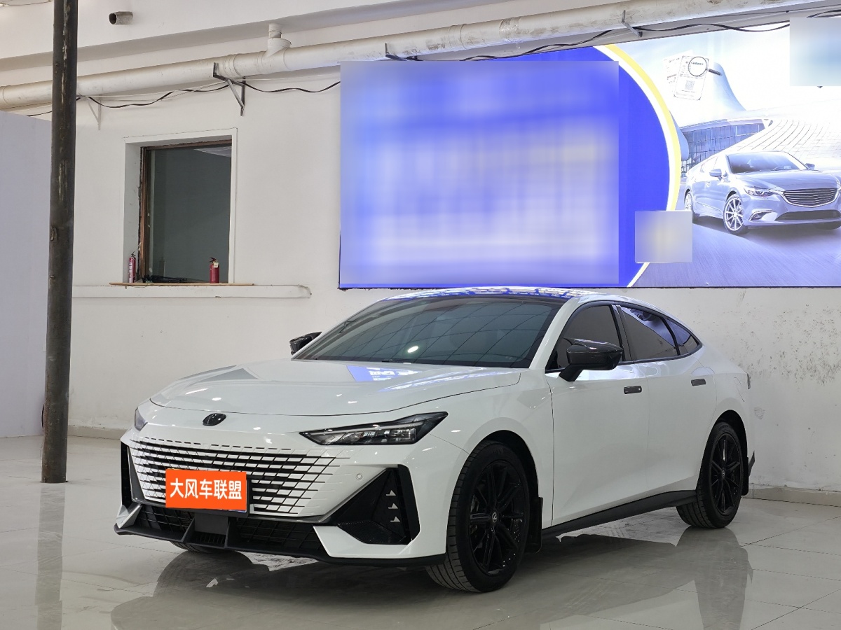 Changan UNI-V 2023 immagine di auto 