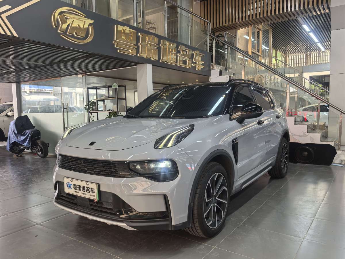 Lynk & Co 01 EM-P 2022 Lynk & Co 01 EM-P 2022 car image