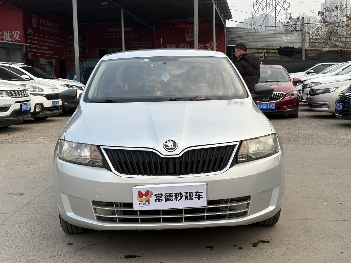 Skoda Rapid 2013 Skoda Rapid 2013 car image