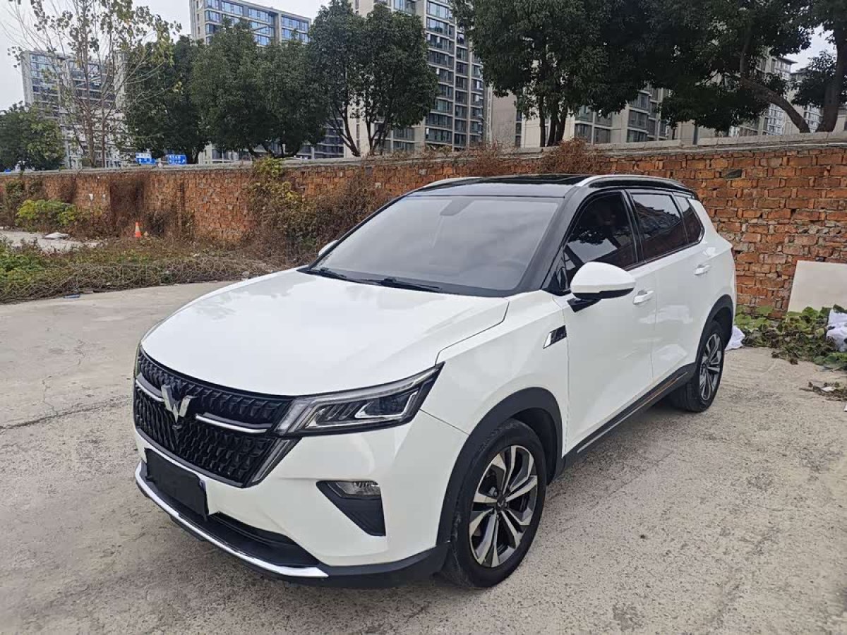 Wuling Asta 2021 Wuling Asta 2021 car image