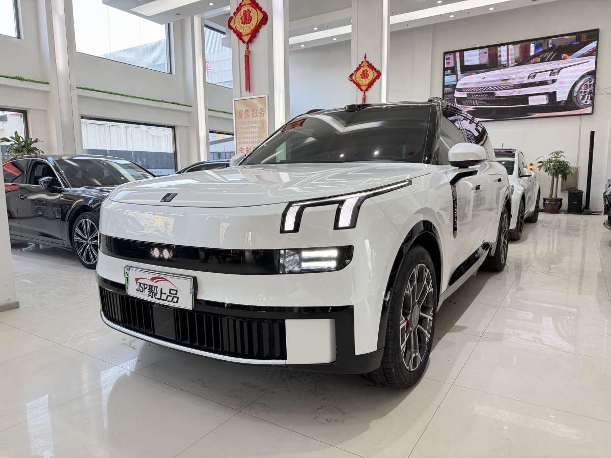 Lynk & Co 900 2025 Lynk & Co 900 2025 car image