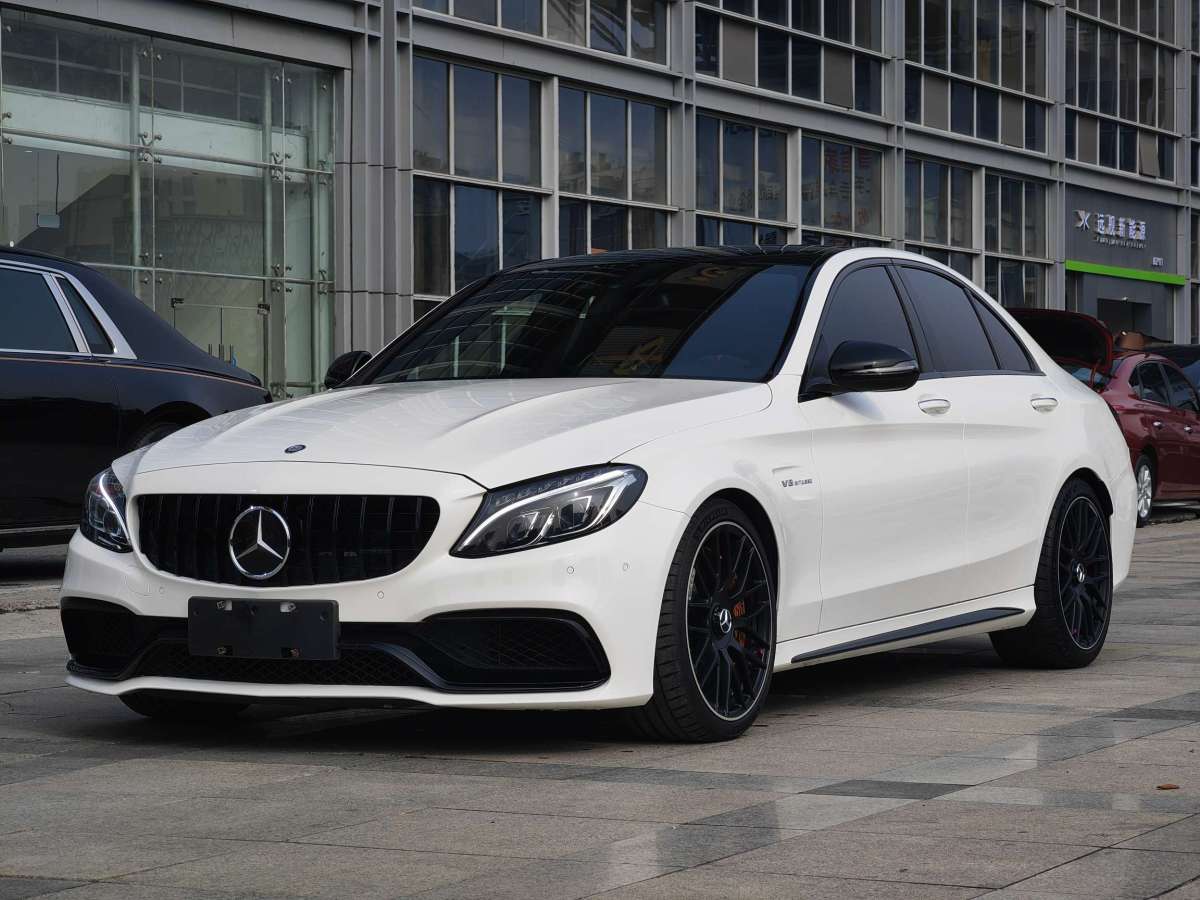 Mercedes-Benz C AMG 2017 Mercedes-Benz C AMG 2017 immagine di auto