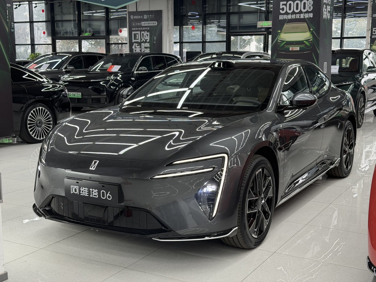 Avatr 06 2025 car image 